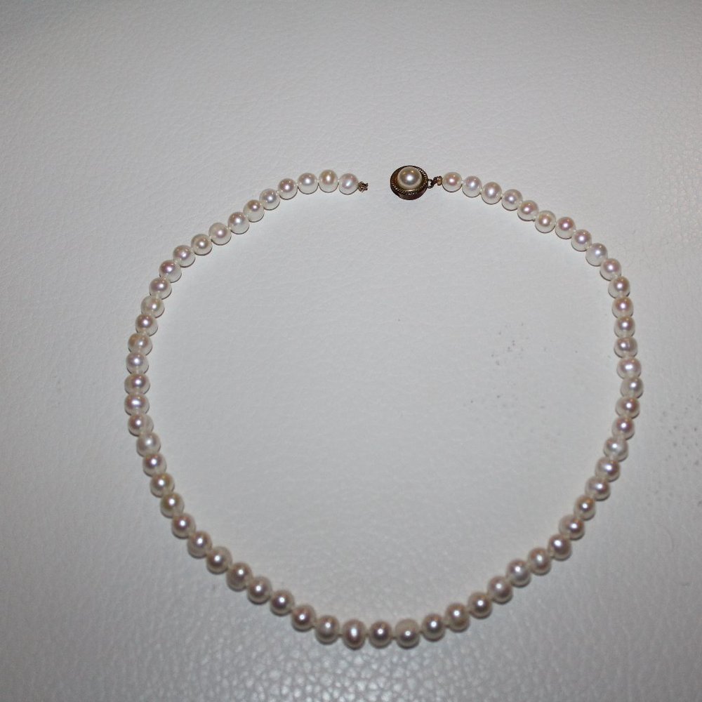 CLASSY ONE STAND PEARL NECKLACE ROUND WHITE
